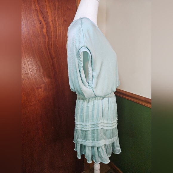 She + Sky size Medium Dress NWT - Picture 5 of 7